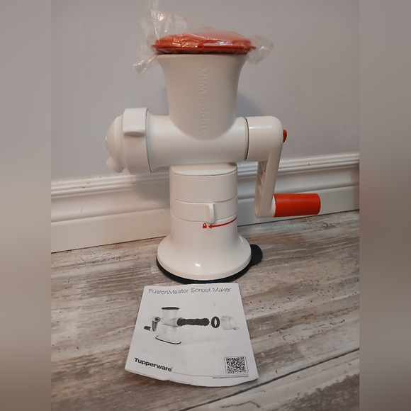 Tupperware Fusionmaster Sorbet Maker NEW with Base system - Picture 3 of 11